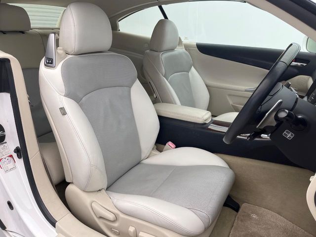 TOYOTA LEXUS IS250C 2009