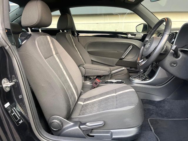 VOLKSWAGEN VOLKSWAGEN The BEETLE 2019