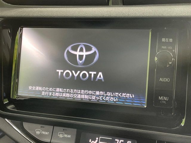 TOYOTA AQUA 2015