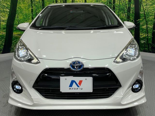 TOYOTA AQUA 2015