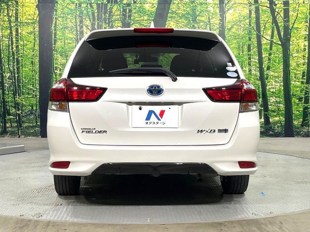 TOYOTA COROLLA FIELDER HYBRID 2015