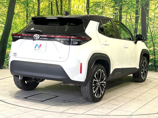 TOYOTA YARIS CROSS HYBRID 2025