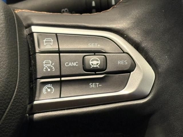 JEEP JEEP COMMANDER 2024