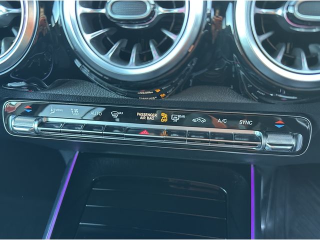 MERCEDES BENZ MERCEDES BENZ GLB 2024