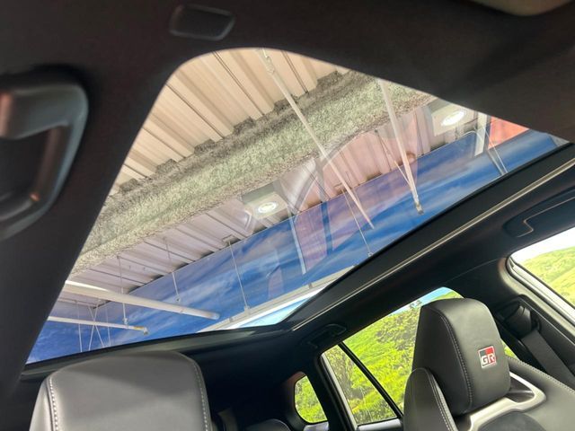 TOYOTA COROLLA CROSS HYBRID 2025