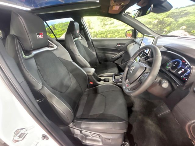 TOYOTA COROLLA CROSS HYBRID 2025