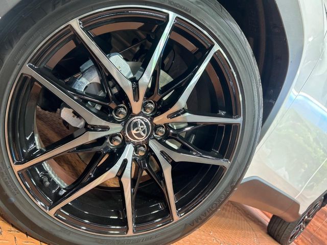 TOYOTA COROLLA CROSS HYBRID 2025