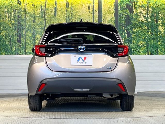 TOYOTA YARIS HYBRID 2022