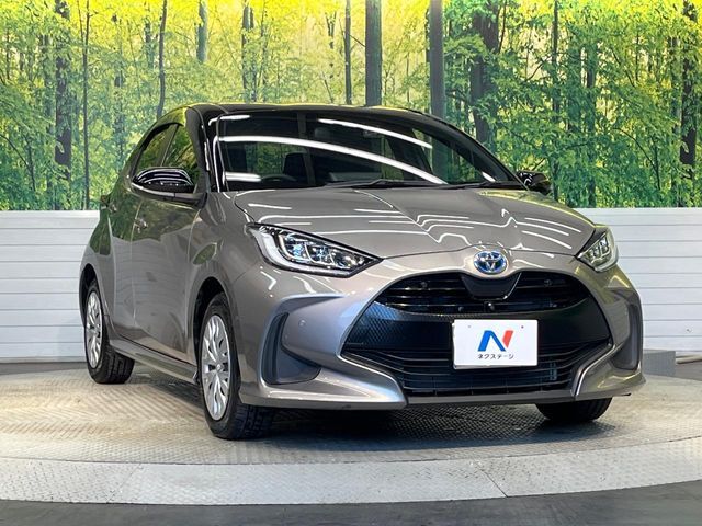 TOYOTA YARIS HYBRID 2022