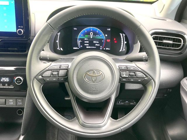 TOYOTA YARIS CROSS 2025