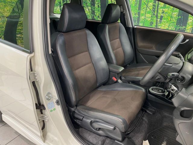 HONDA FIT SHUTTLE HYBRID 2011