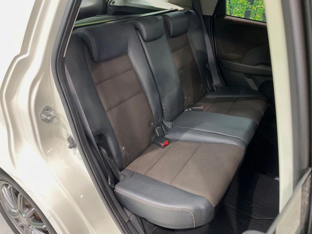 HONDA FIT SHUTTLE HYBRID 2011