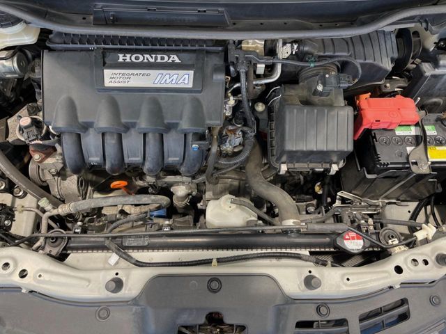 HONDA FIT SHUTTLE HYBRID 2011