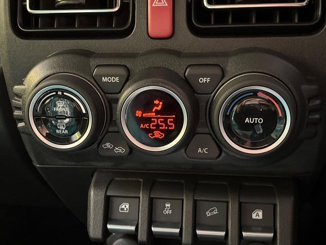 SUZUKI JIMNY NOMADE 2025