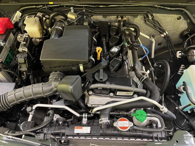 SUZUKI JIMNY NOMADE 2025