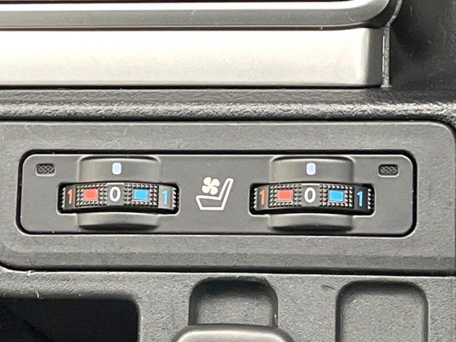 TOYOTA LANDCRUISER PRADO 2023