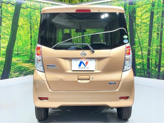 NISSAN DAYZ ROOX 2014