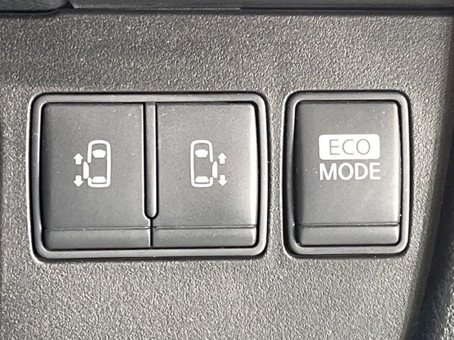 NISSAN SERENA  S-HYBRID 2013