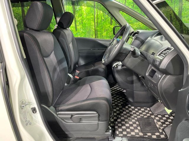 NISSAN SERENA  S-HYBRID 2013