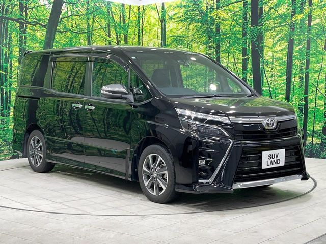 TOYOTA VOXY 2020