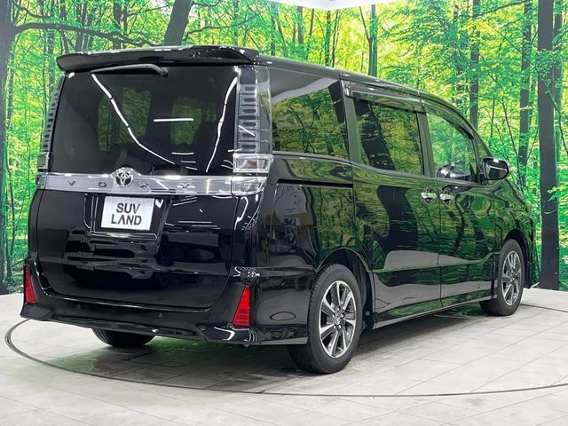 TOYOTA VOXY 2020