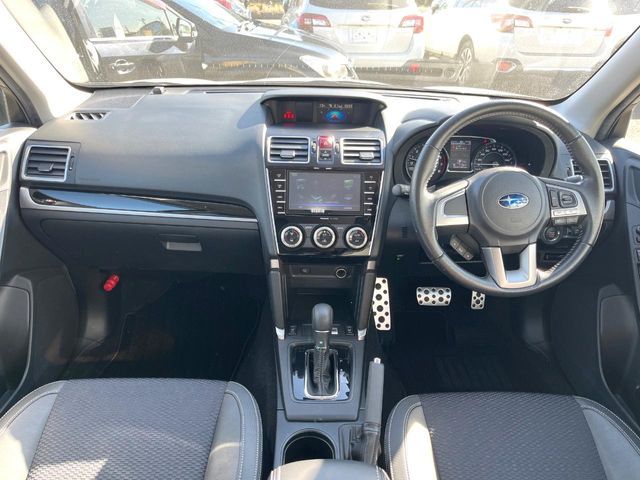 SUBARU FORESTER 2017