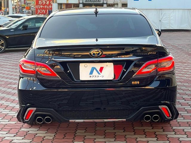 TOYOTA CROWN sedan hybrid 2022