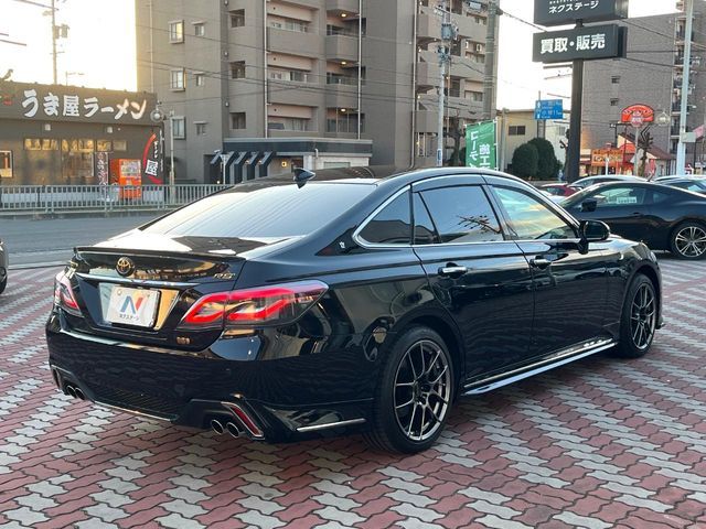 TOYOTA CROWN sedan hybrid 2022