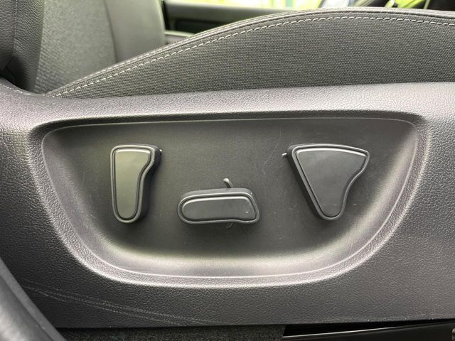 TOYOTA YARIS CROSS HYBRID 2025