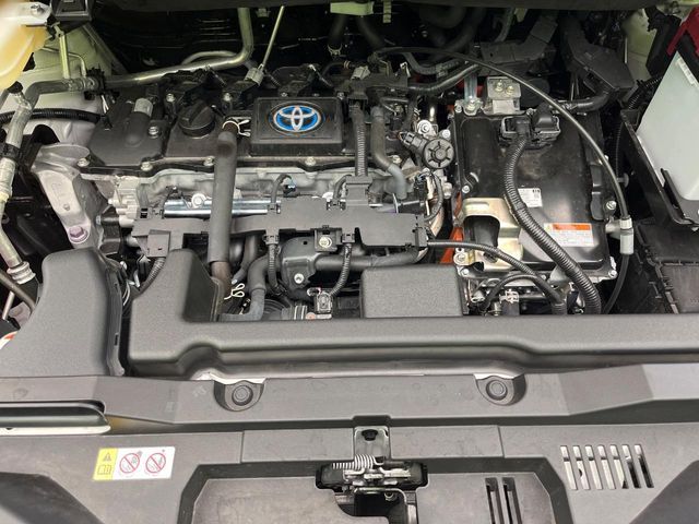 TOYOTA VOXY HYBRID 2024