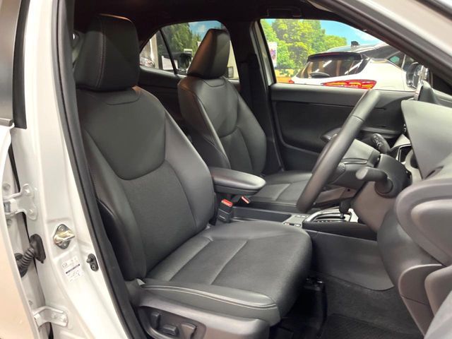 TOYOTA YARIS CROSS HYBRID 2025