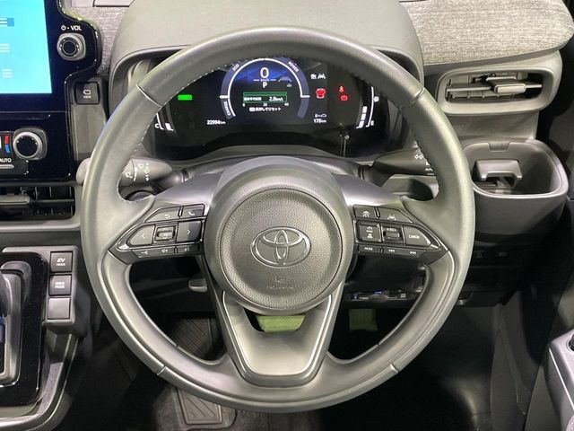 TOYOTA SIENTA HYBRID 2023