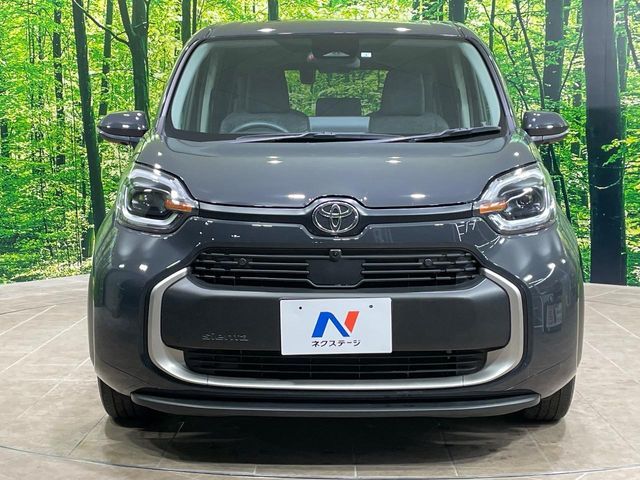 TOYOTA SIENTA HYBRID 2023