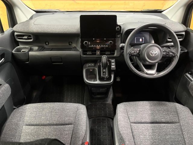 TOYOTA SIENTA HYBRID 2024