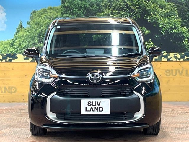 TOYOTA SIENTA HYBRID 2024