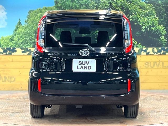 TOYOTA SIENTA HYBRID 2024