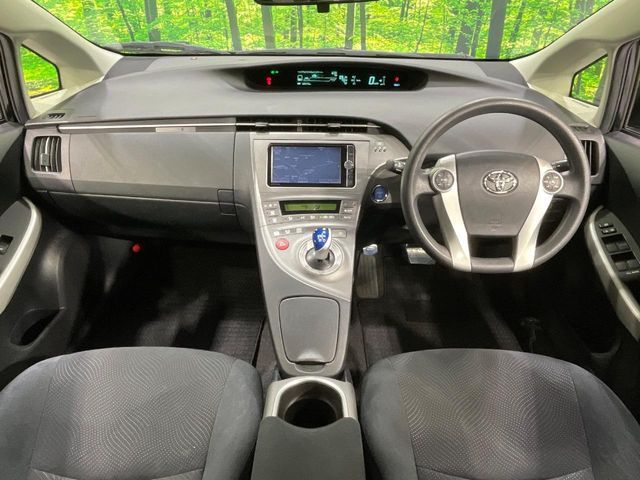 TOYOTA PRIUS 2012