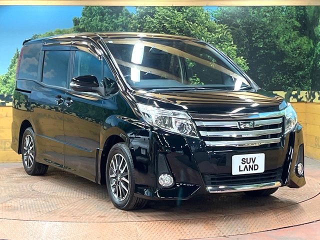 TOYOTA NOAH 2014