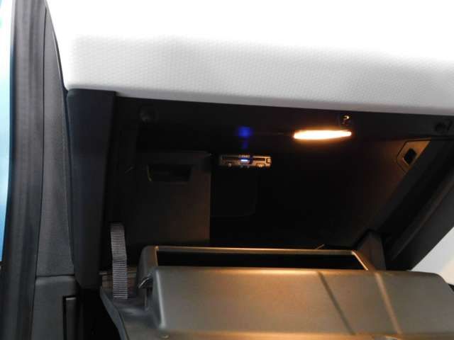 RENAULT RENAULT LUTECIA 2020