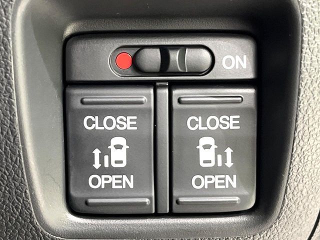 HONDA N BOX CUSTOM 2017