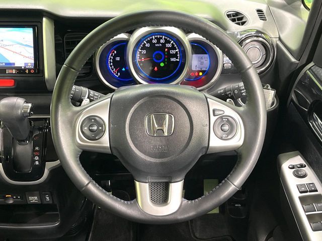 HONDA N BOX CUSTOM 2017