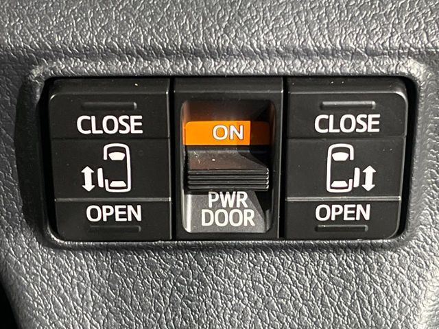 TOYOTA SIENTA HYBRID 2017