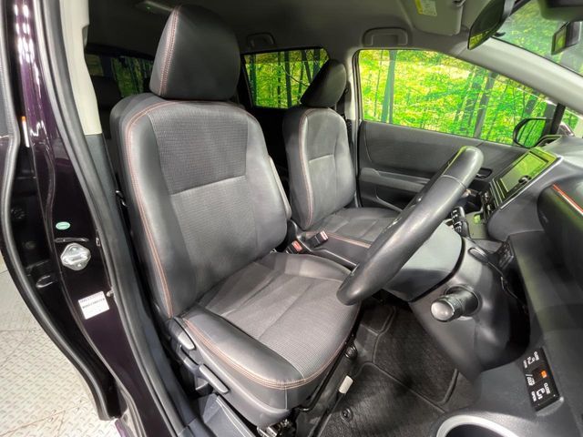 TOYOTA SIENTA HYBRID 2017