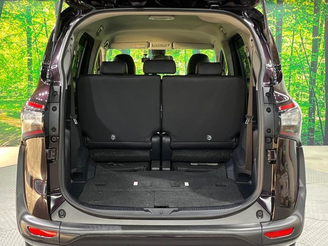 TOYOTA SIENTA HYBRID 2017