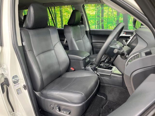 TOYOTA LANDCRUISER PRADO 2024