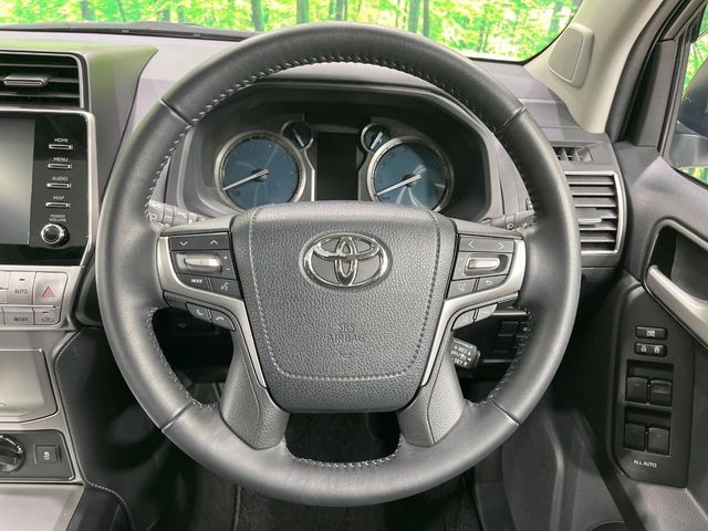 TOYOTA LANDCRUISER PRADO 2024