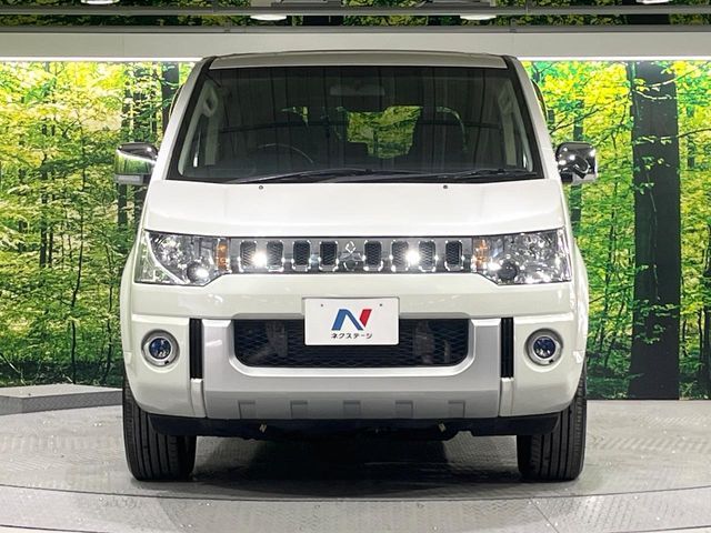 MITSUBISHI DELICA D:5 4WD 2015