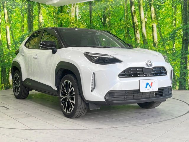 TOYOTA YARIS CROSS HYBRID 2025