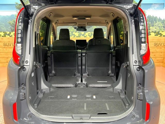 TOYOTA SIENTA HYBRID 2023