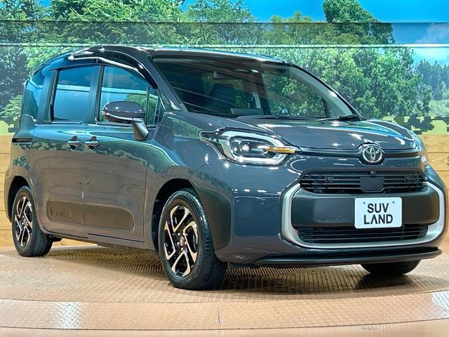 TOYOTA SIENTA HYBRID 2023
